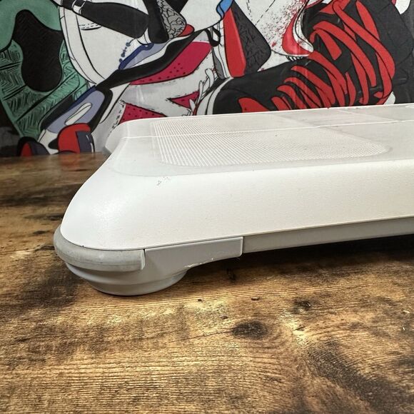 UNTESTED Wii Fit Balance Board ONLY RVL-021 *GREAT CONDITION* *READ CONDITION* - Picture 9 of 16